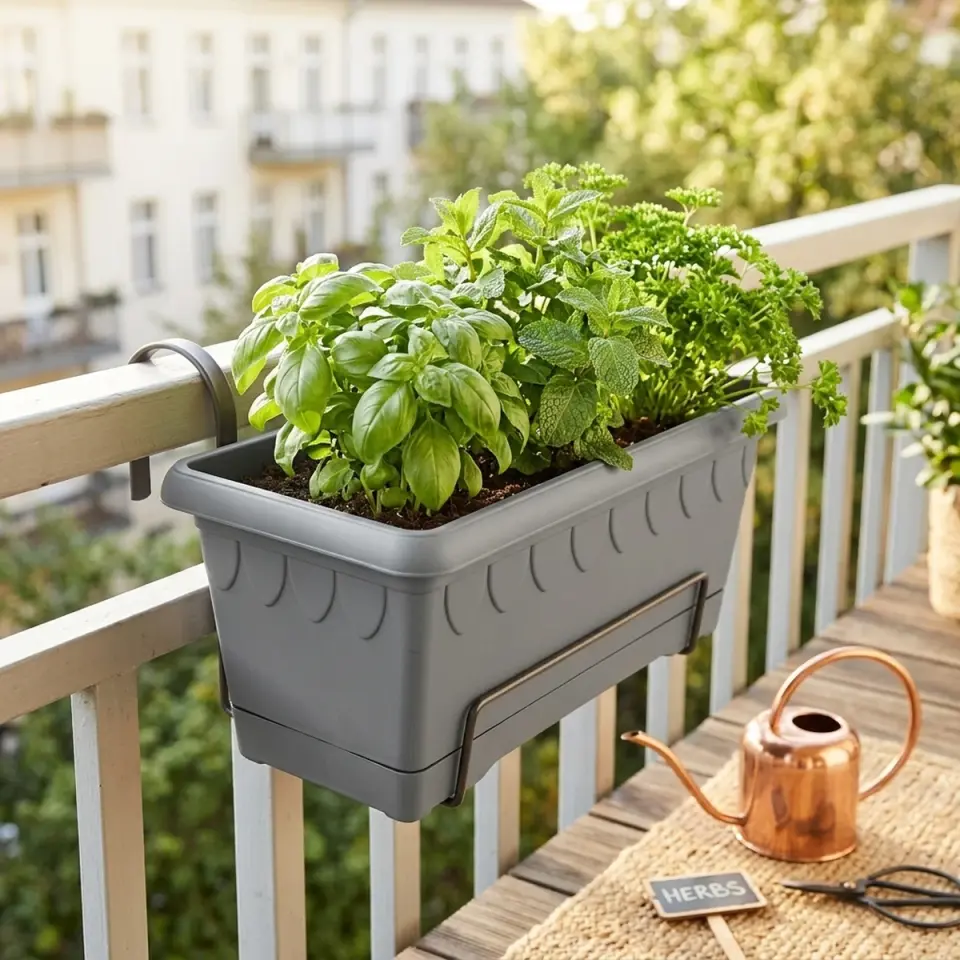 Damla Balkon Saksı