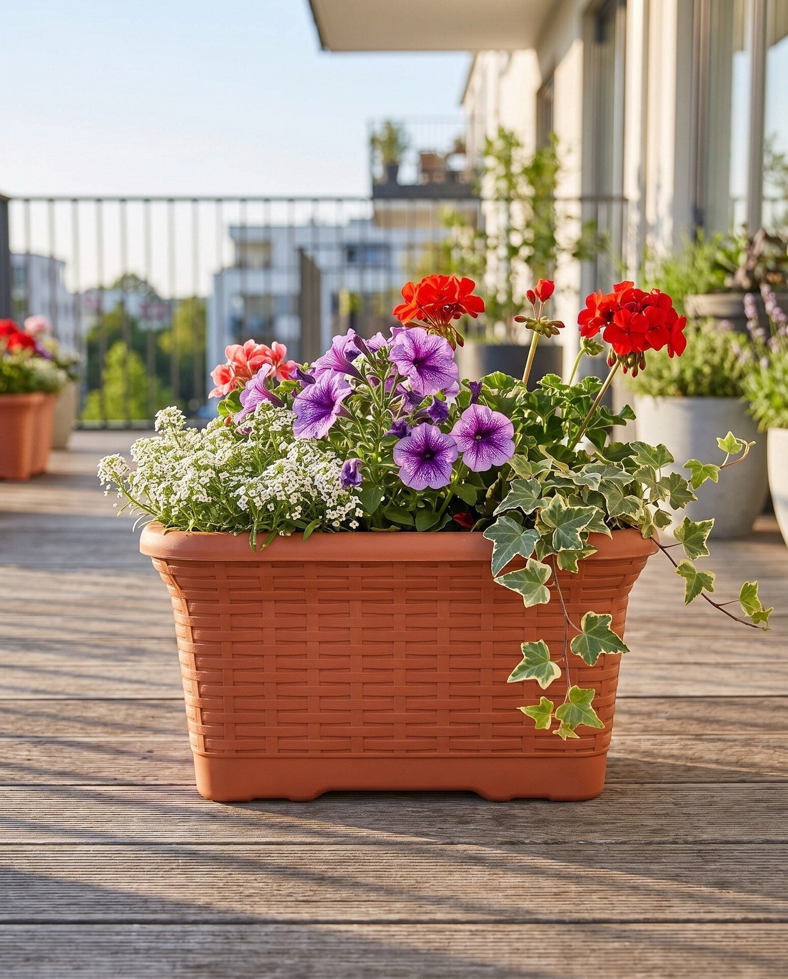 Hasır Balkon Saksı 3 NO - Kiremit